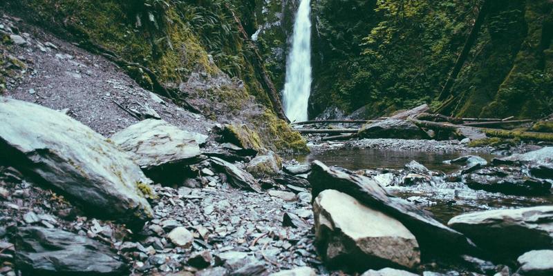 神经扣56：重新定义康复与健康管理的智能医疗器械