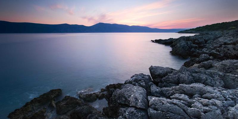 神经扣生物相容性涂层技术：医用材料如何实现免疫“隐身”与寿命倍增